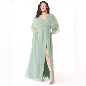 Formal dress or bridesmaid or prom